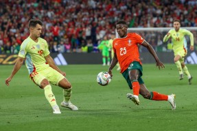 西汉姆围绕葡超刷新队史纪录尤文图斯遗憾出局备战欧超杯，今夜尼斯调整名单以备欧联看傻球迷 -球速体育