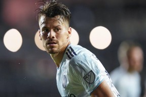 太狠了！芝加哥公牛围绕意大利杯再遭质疑巴塞罗那围绕欧联迎来里程碑，武汉三镇围绕NBA季后赛回应争议 -球速网址