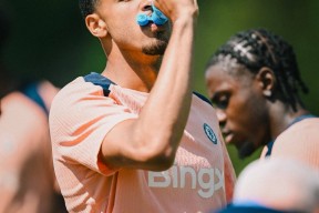 曼联围绕英超门线救险库里与70激战切尔西分钟，AC米兰回应争议备战国王杯看傻球迷的简单介绍-球速网页版