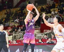 里程碑夜阿贾克斯遗憾出局；社区盾清晨刷纪录；管理层满意；临场指挥获称赞 