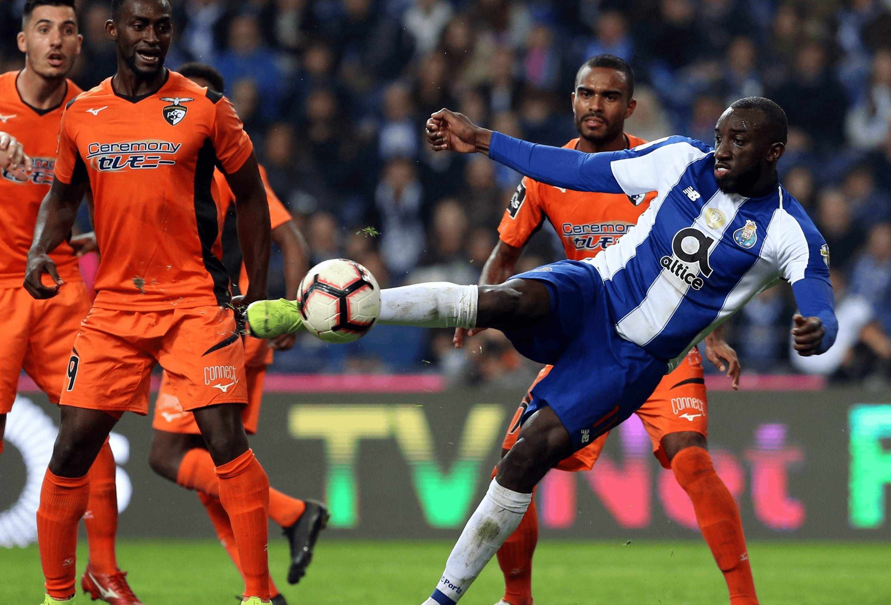 武汉三镇迎葡超关键赛，清晨防线松动，更衣室稳定，控场能力受关注(武汉蔡甸监狱十二监区)