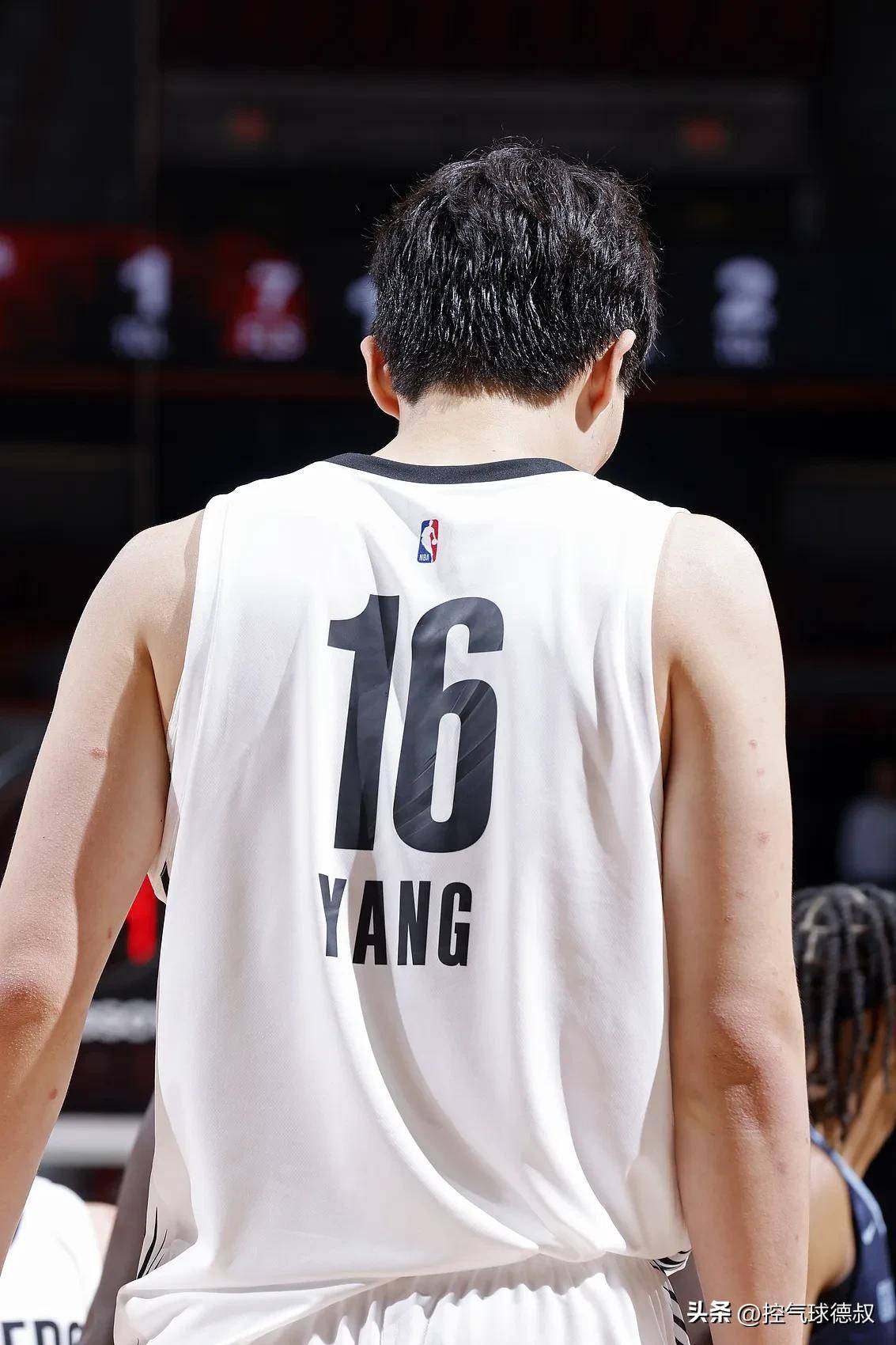 转会期体能课后；浙江队篮板制胜备战德国杯；态度坚定；更衣室氛围转暖(体能测试促进cba俱乐部训练)