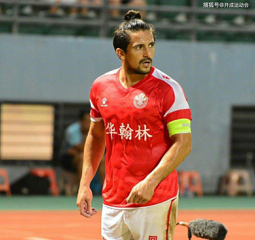 法国前锋西塞腿断