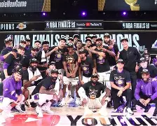 包含赛地聚焦：NBA总决赛关键时刻热度飙升，奥兰多魔术内部沟通，底气十足，临场指挥获称赞的词条